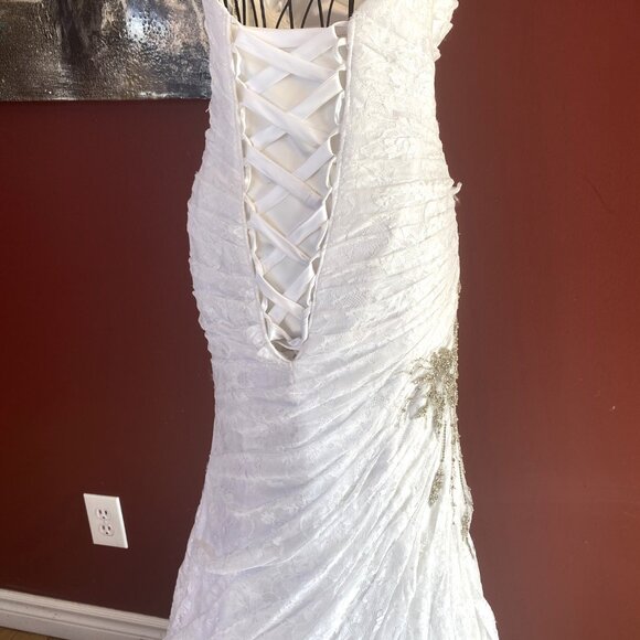 New w/Tags DaVinci Wedding Dress - Picture 5 of 9